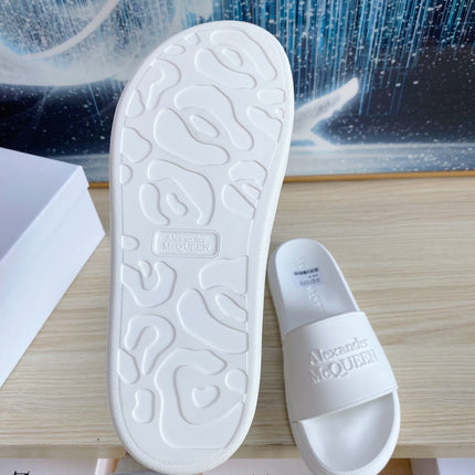 SLIDES SANDAL IN WHITE TPU WITH EMBOSSED LOGO