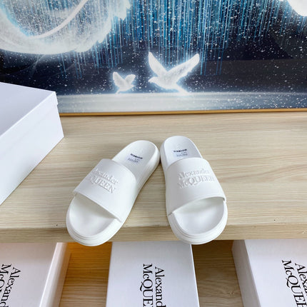 SLIDES SANDAL IN WHITE TPU WITH EMBOSSED LOGO