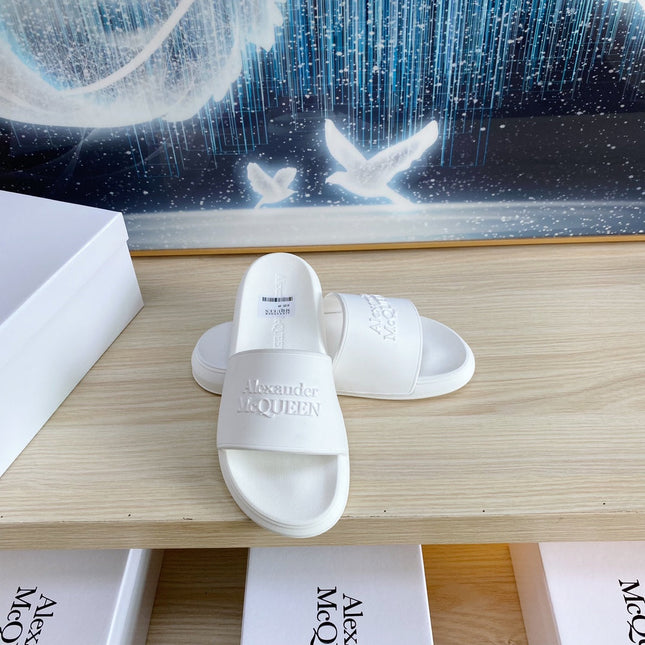 SLIDES SANDAL IN WHITE TPU WITH EMBOSSED LOGO