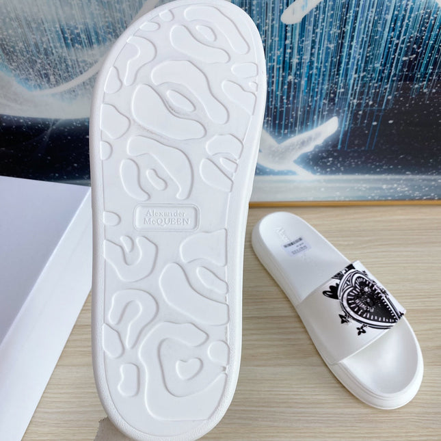 SLIDES SANDAL IN WHITE TPU WITH BLACK HEART GRAPHIC STRAP