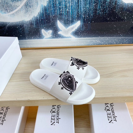 SLIDES SANDAL IN WHITE TPU WITH BLACK HEART GRAPHIC STRAP