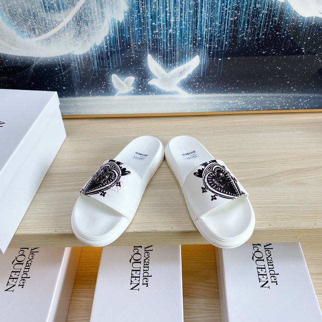 SLIDES SANDAL IN WHITE TPU WITH BLACK HEART GRAPHIC STRAP