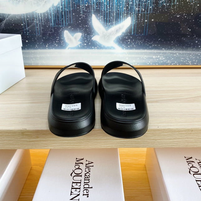 SLIDES SANDAL IN BLACK TPU WITH 3D GRAPHIC STRAP