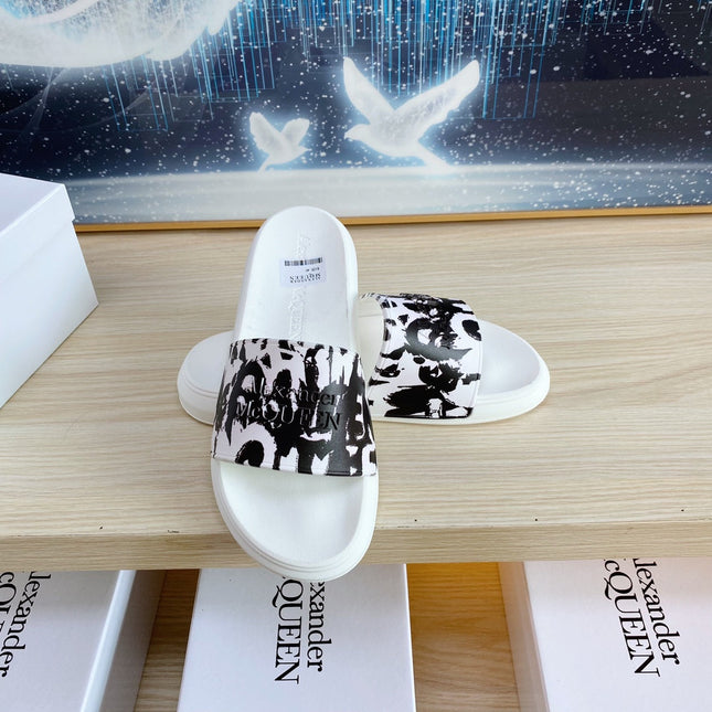 SLIDES SANDAL IN WHITE TPU GRAPHIC STRAP