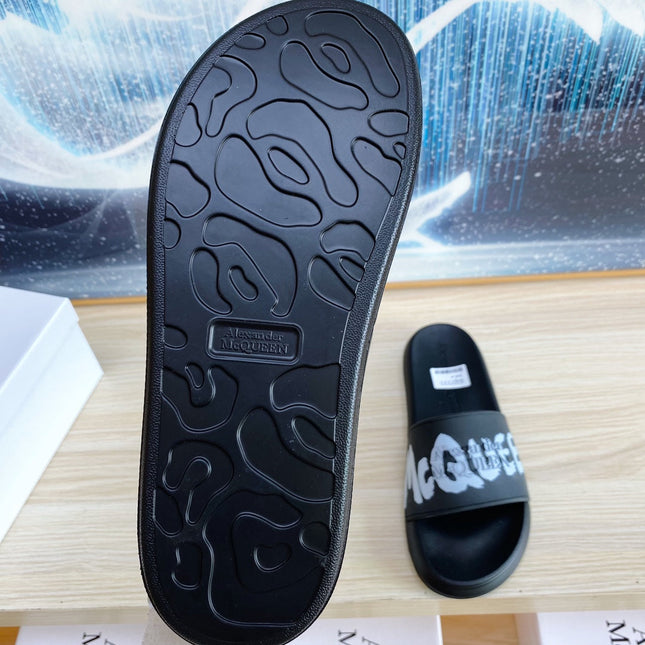 SLIDES SANDAL IN BLACK TPU GREY GRAPHIC LOGO