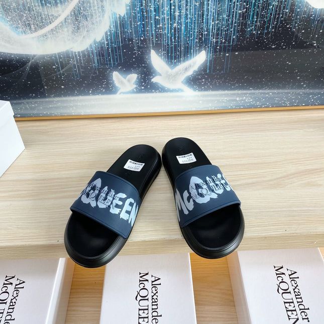SLIDES SANDAL IN BLACK TPU GREY STRAP WITH LOGO GRAPHIC