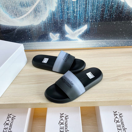 SLIDES SANDAL IN BLACK TPU LIGHT GREY OMBRE TO WHITE TRAP EMBOSSED LOGO