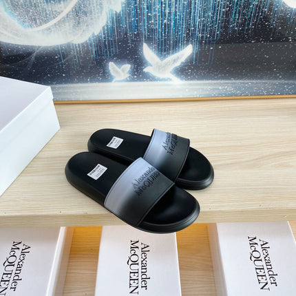 SLIDES SANDAL IN BLACK TPU LIGHT GREY OMBRE TO WHITE TRAP EMBOSSED LOGO