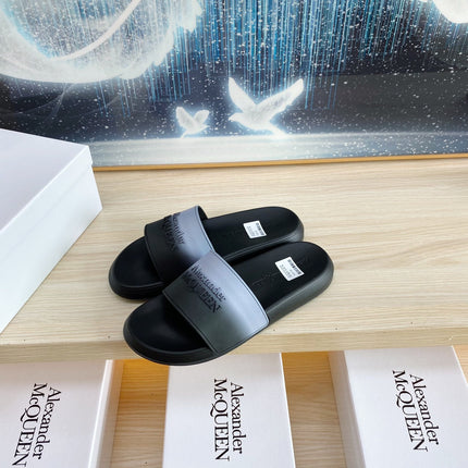 SLIDES SANDAL IN BLACK TPU LIGHT GREY OMBRE TO WHITE TRAP EMBOSSED LOGO