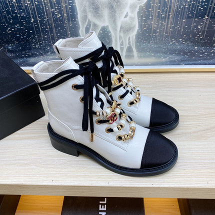 CC COMBAT BOOTS IN WHITE WRINKLED CALFSKIN AND BLACK GROSGRAIN WITH FAUX PEARL