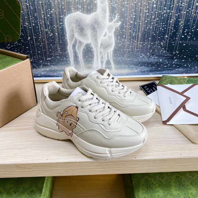 GG COUPLE TRAINER WHITE CALFSKIN WITH CAPYBARA ICON