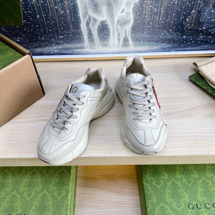 GG COUPLE TRAINER WHITE CALFSKIN WITH LIP ICON