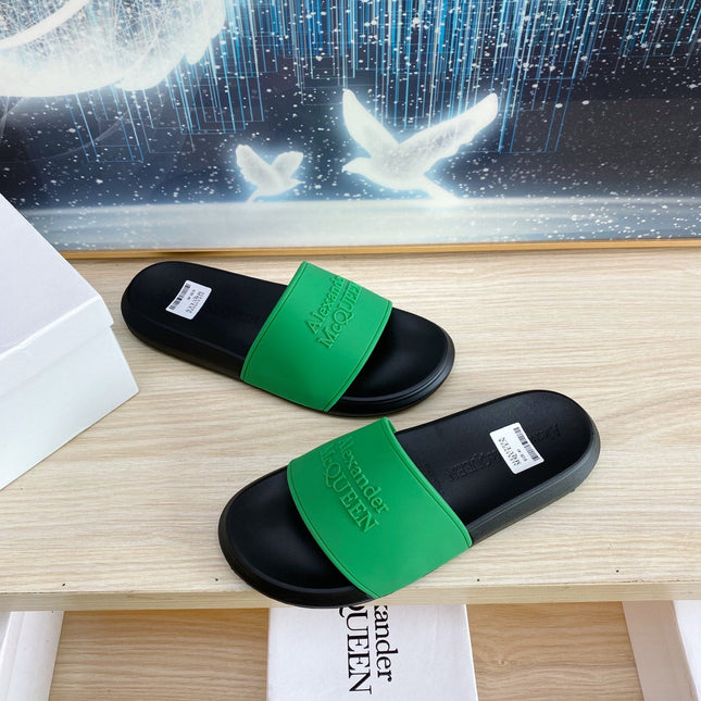 SLIDES SANDAL IN BLACK TPU WITH GREEN STRAP EMBOSSED LOGO