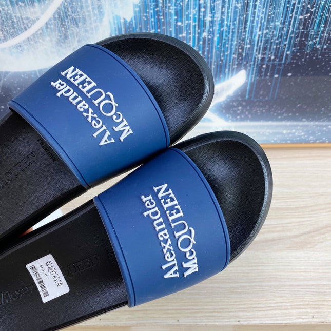 SLIDES SANDAL IN BLACK TPU WITH NAVY BLUE STRAP WHITE EMBOSSED LOGO