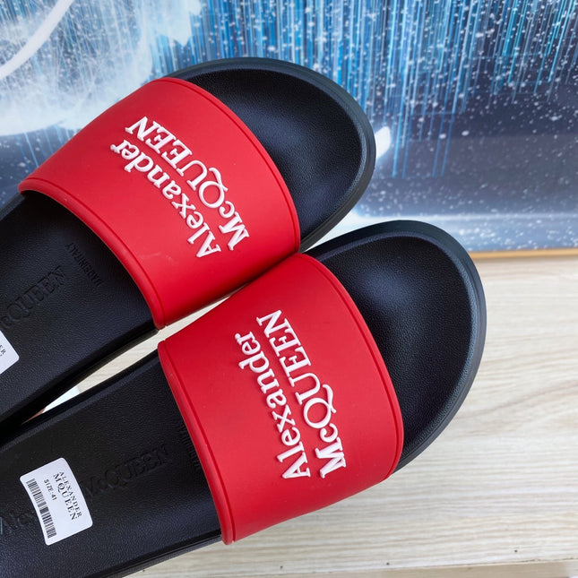 SLIDES SANDAL IN BLACK TPU WITH RED STRAP EMBOSSED LOGO