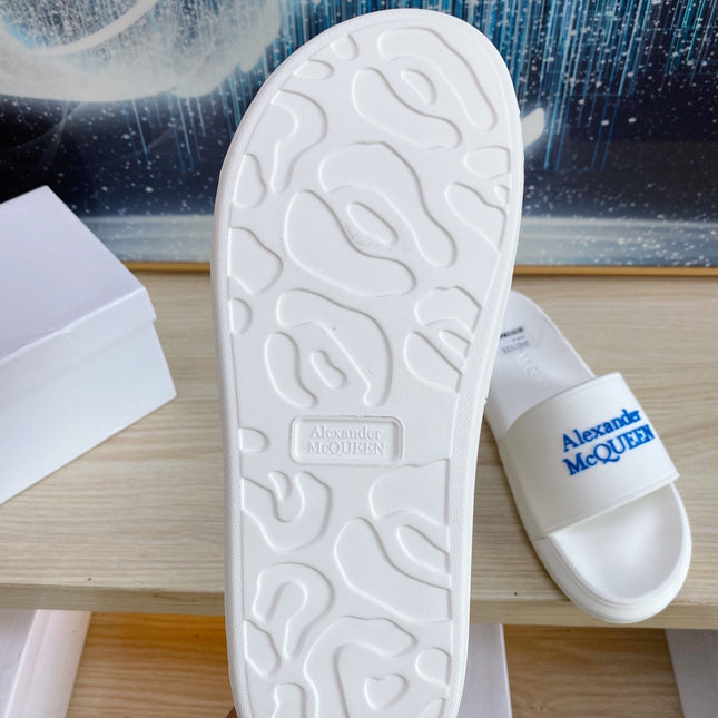 SLIDES SANDAL IN WHITE TPU WITH BLUE EMBOSSED LOGO
