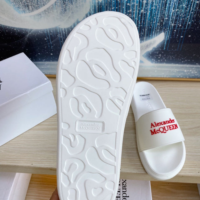 SLIDES SANDAL IN WHITE TPU WITH RED EMBOSSED LOGO