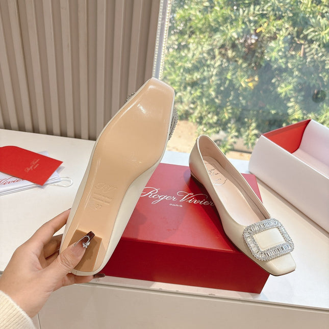 BELLE VIVIER BALLERINAS IN PARCHMENT BEIGE SMOOTH LAMBSKIN