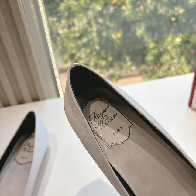 BELLE VIVIER BALLERINAS IN PLATINUM SILK