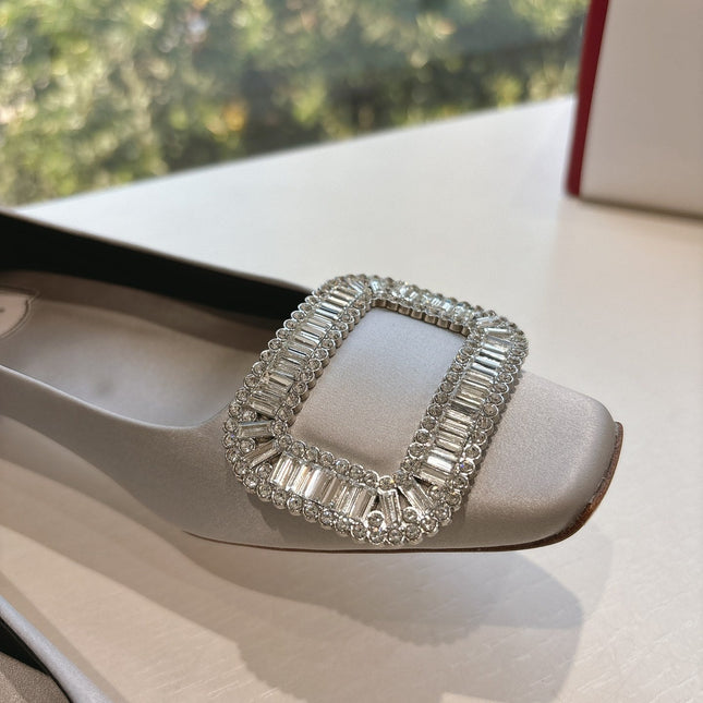 BELLE VIVIER BALLERINAS IN PLATINUM SILK
