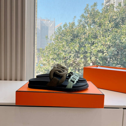 EXTRA SANDAL IN ARMY GREEN MIX ELECTRIC BLUE CALFSKIN