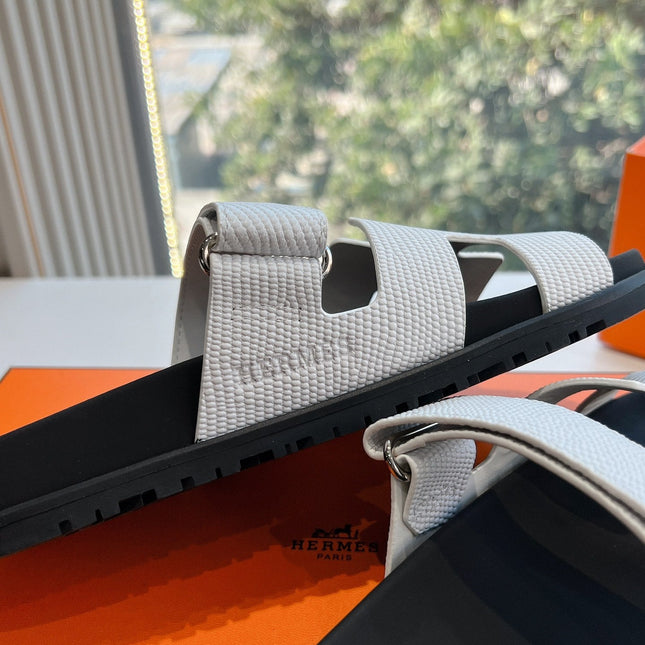 CHYPRE SANDAL IN WHITE SHINY GRAINED CALFSKIN