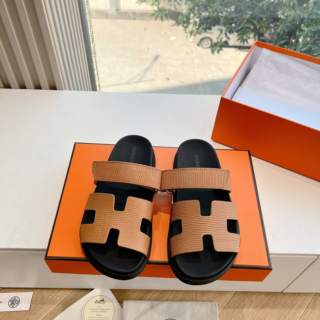 CHYPRE SANDAL IN CIDER BROWN SHINY GRAINED CALFSKIN