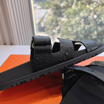 CHYPRE SANDAL IN BLACK GRAINED CALFSKIN