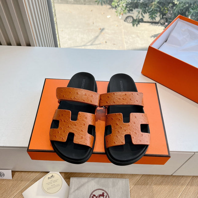 CHYPRE SANDAL IN VIVID ORANGE GRAINED CALFSKIN