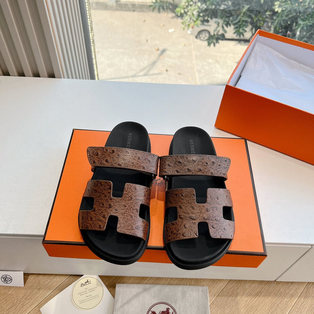 CHYPRE SANDAL IN CHOCOLATE BROWN GRAINED CALFSKIN