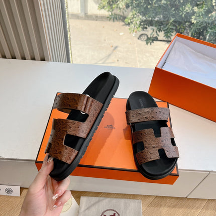 CHYPRE SANDAL IN CHOCOLATE BROWN GRAINED CALFSKIN