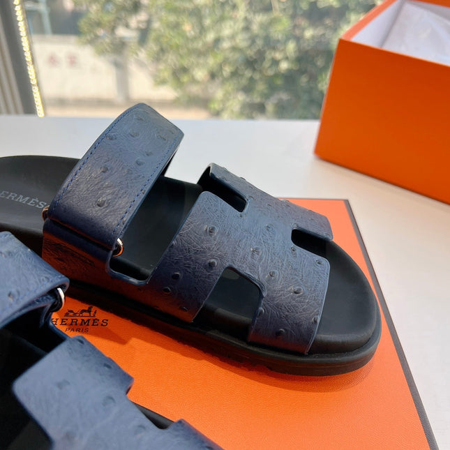 CHYPRE SANDAL IN NAVY BLUE GRAINED CALFSKIN