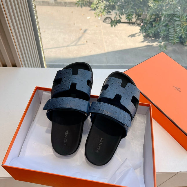 CHYPRE SANDAL IN NAVY BLUE GRAINED CALFSKIN