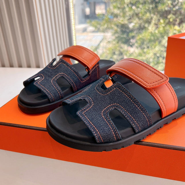 CHYPRE SANDAL IN BLACK DENIM AND VIVID ORANGE CALFSKIN
