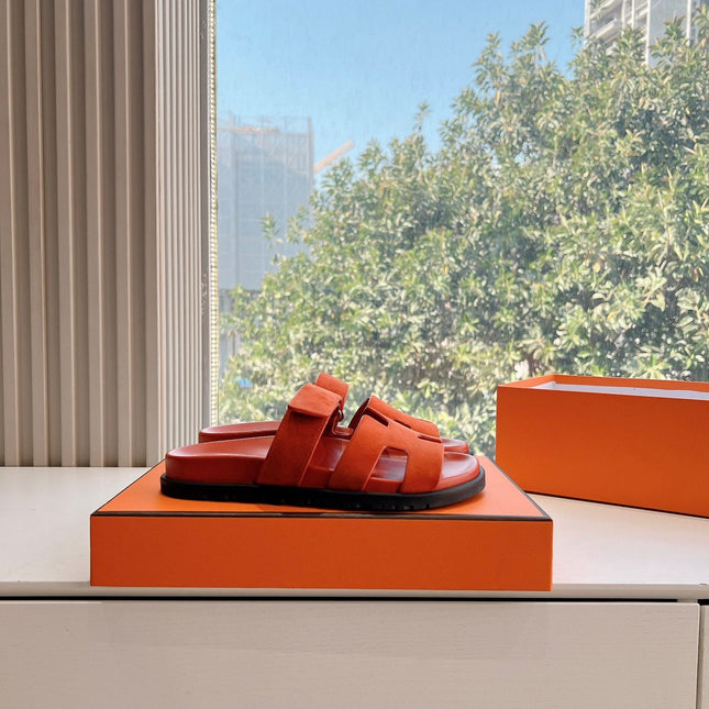 CHYPRE SANDAL IN FIRE ORANGE SUEDE