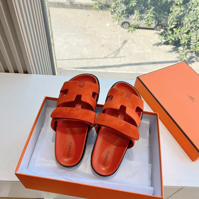 CHYPRE SANDAL IN FIRE ORANGE SUEDE