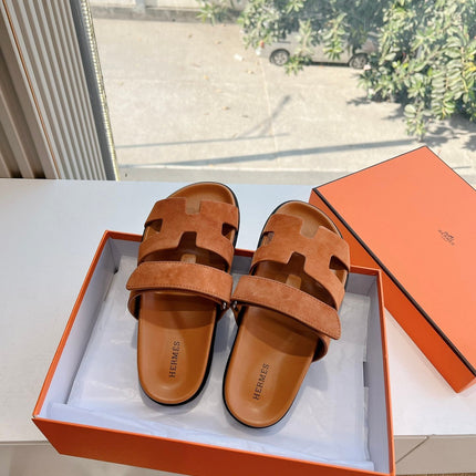 CHYPRE SANDAL IN VIVID ORANGE SUEDE