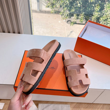 CHYPRE SANDAL IN ROSE PINK SUEDE