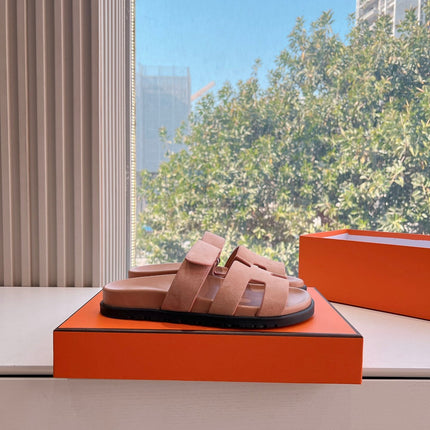 CHYPRE SANDAL IN ROSE PINK SUEDE