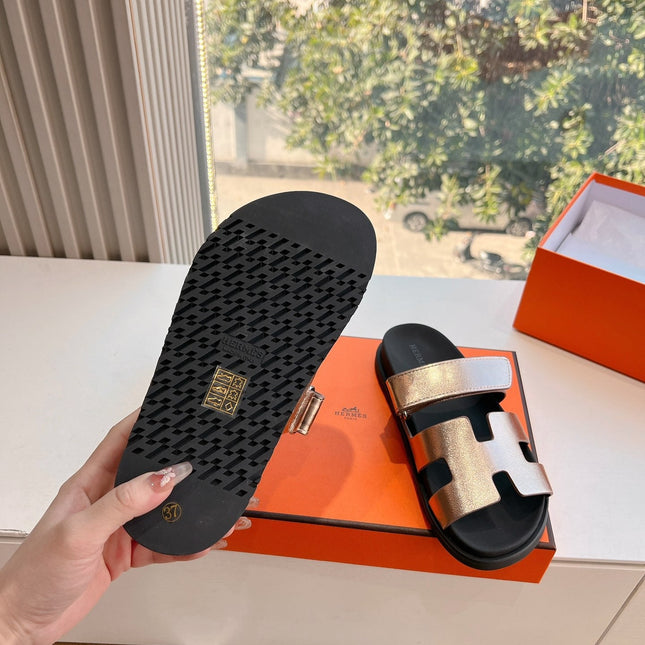 CHYPRE SANDAL IN COPPER BROWN METALLIC CALFSKIN