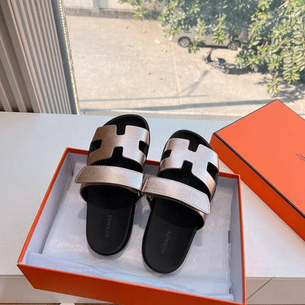 CHYPRE SANDAL IN COPPER BROWN METALLIC CALFSKIN