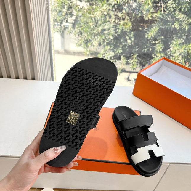 CHYPRE SANDAL IN BLACK MIX WHITE CALFSKIN