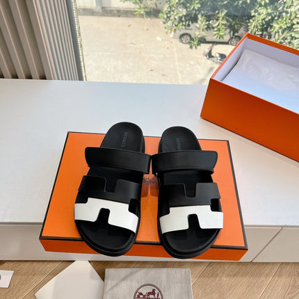 CHYPRE SANDAL IN BLACK MIX WHITE CALFSKIN