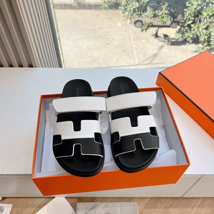 CHYPRE SANDAL IN WHITE MIX BLACK CALFSKIN