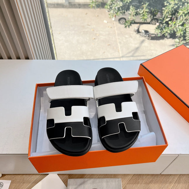 CHYPRE SANDAL IN WHITE MIX BLACK CALFSKIN