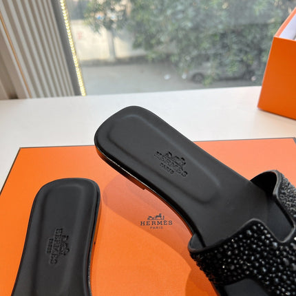 0RAN SLIDE IN BLACK CALFSKIN WITH CRYSTALS