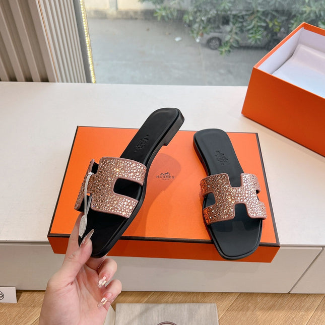 0RAN SLIDE IN PENNY BROWN CALFSKIN WITH CRYSTALS