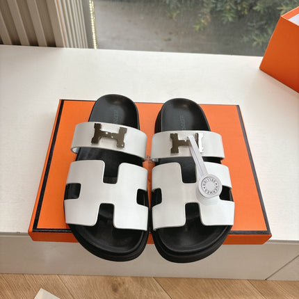 CHYPRE SANDAL IN WHITE CALFSKIN