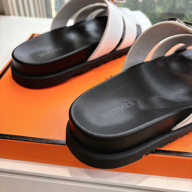 CHYPRE SANDAL IN WHITE CALFSKIN