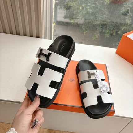 CHYPRE SANDAL IN WHITE CALFSKIN